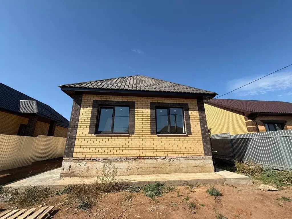 Дом в Оренбургская область, Оренбург проезд Дунайский (95 м) - Фото 1