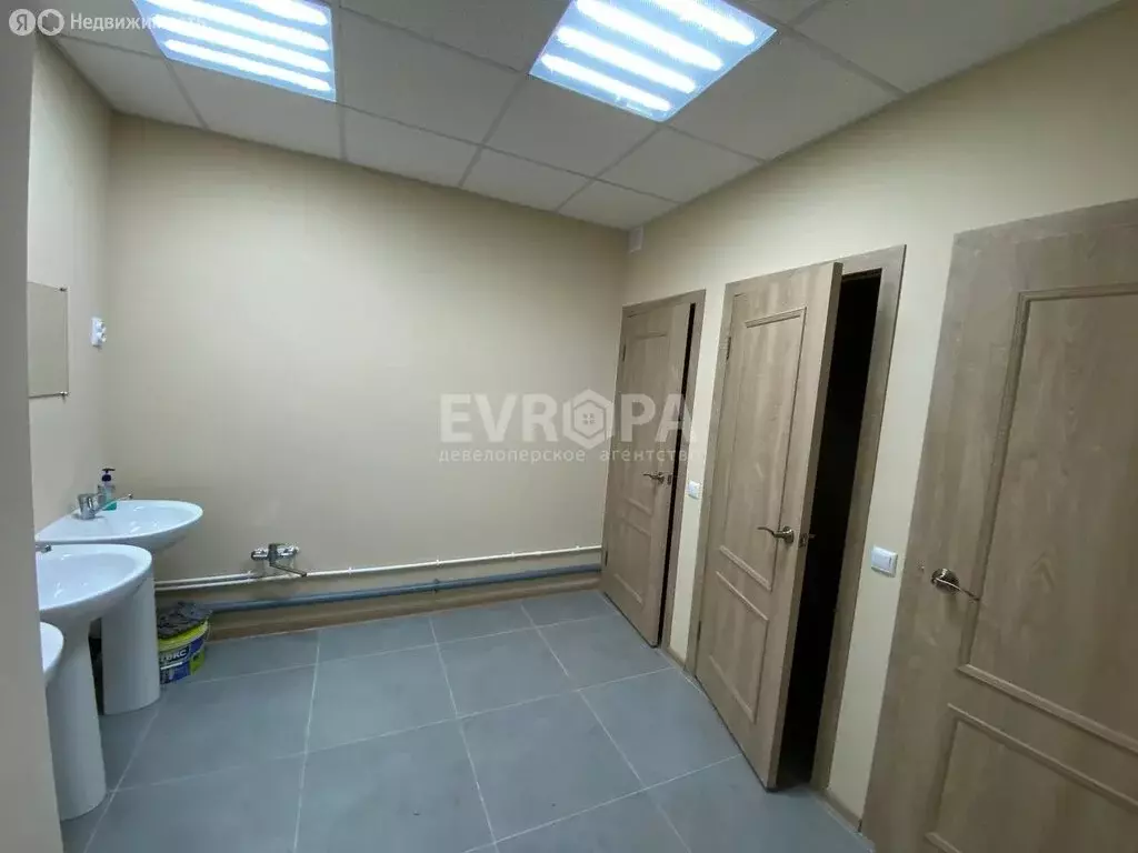 Офис (100 м) - Фото 1