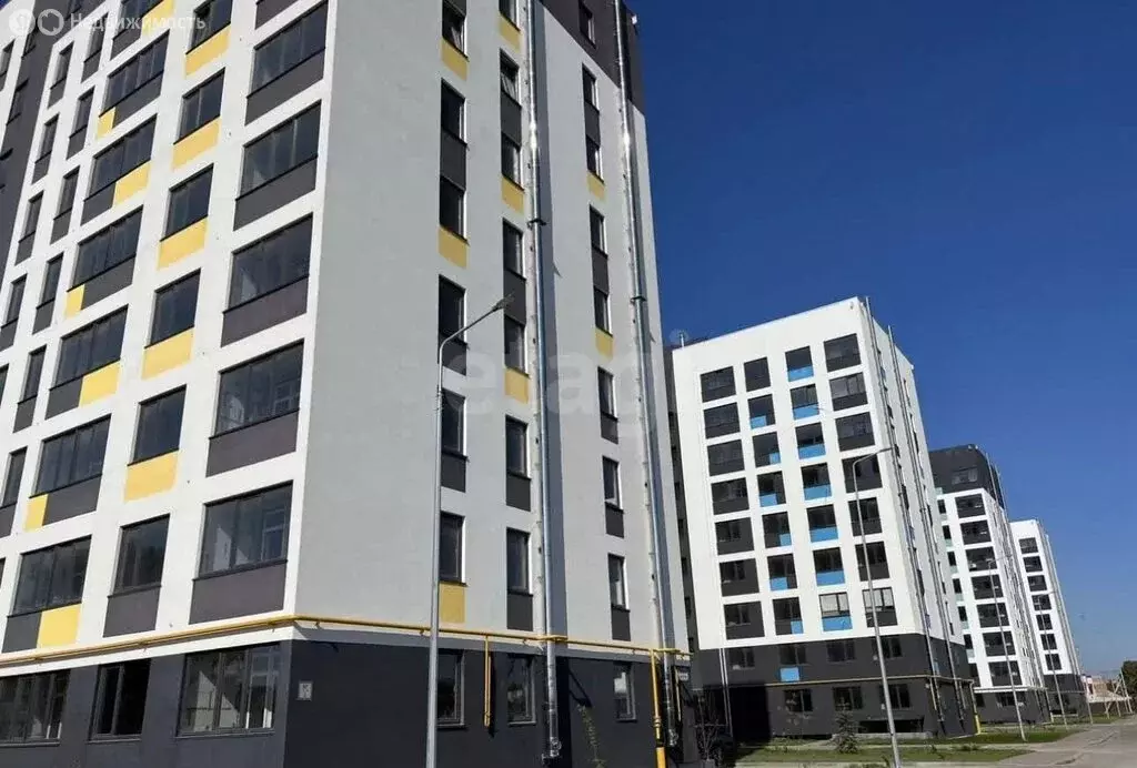 2-комнатная квартира: Мирное, Щедрая улица, 1 (75 м) - Фото 2