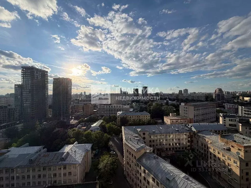 Продается 3-комнатная квартира - Фото 1