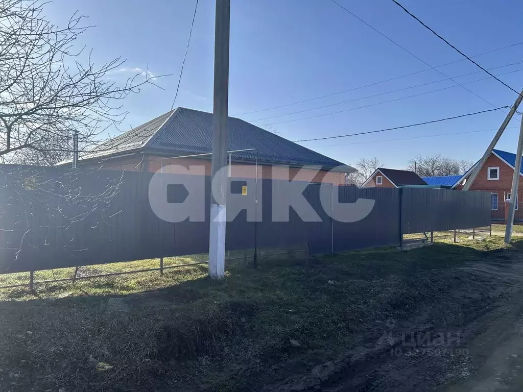 Дом в Краснодарский край, Новокубанский район, Советская ст-ца ул. ... - Фото 2