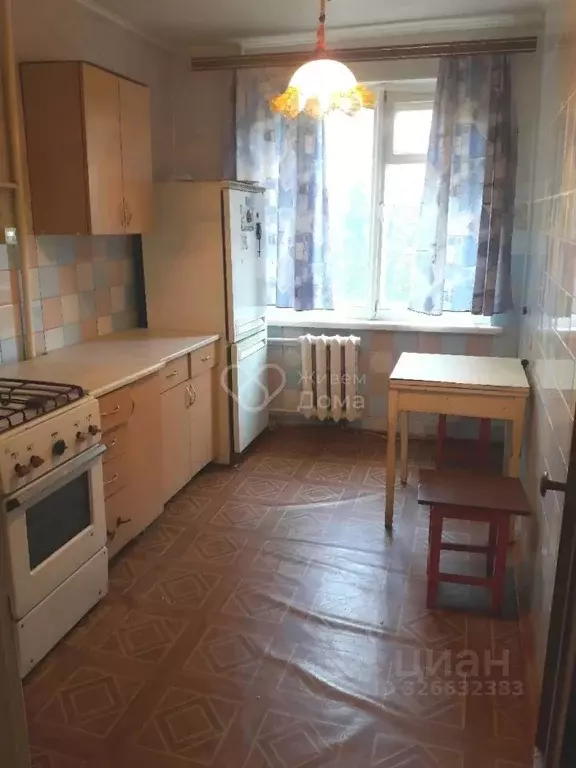 3-к кв. Волгоградская область, Волгоград Удмуртская ул., 36 (64.6 м) - Фото 0