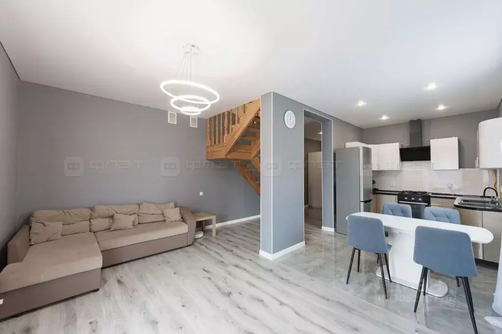 Таунхаус в Татарстан, Лаишевский район, Большекабанское с/пос, с. ... - Фото 1