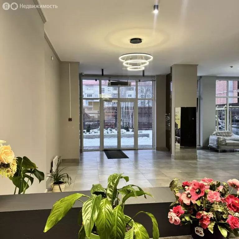 5-комнатная квартира: Нальчик, проспект Ленина, 40 (327.1 м) - Фото 1