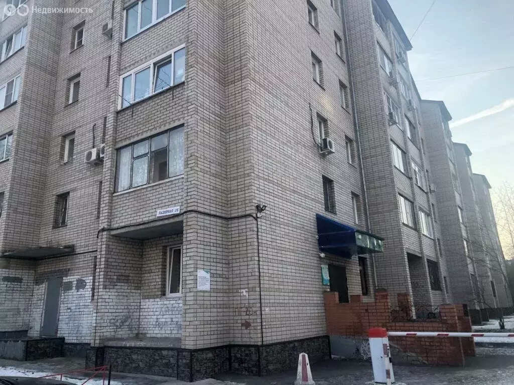 Квартира-студия: Барнаул, Лазурная улица, 26 (94.6 м) - Фото 1