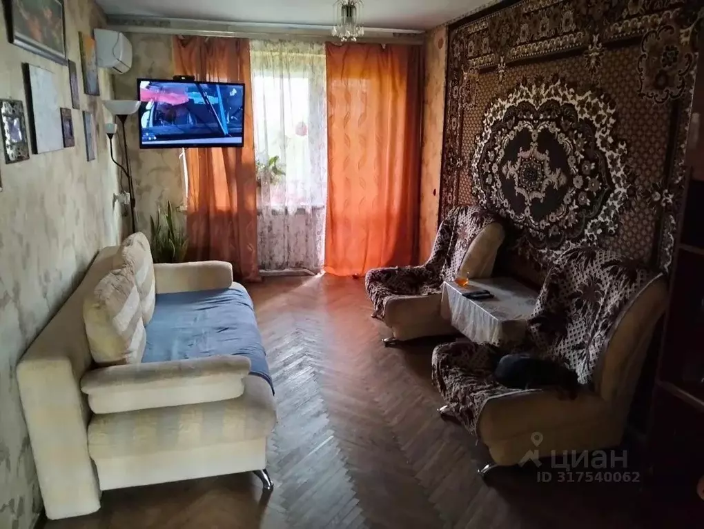 3-к кв. Краснодарский край, Северская ст-ца ул. Ильская, 33 (65.0 м) - Фото 0