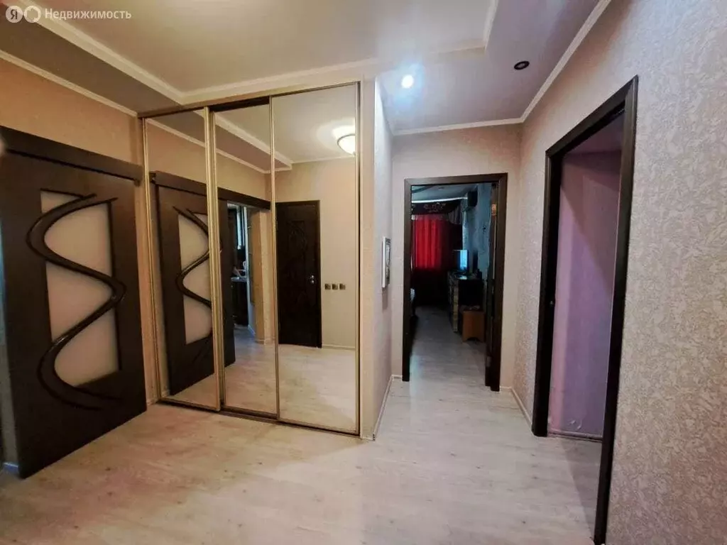 3-комнатная квартира: Благовещенск, улица Шимановского, 46/3 (92 м) - Фото 0