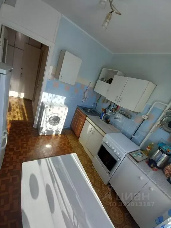 2-к кв. Омская область, Омск просп. Комарова, 1 (53.7 м) - Фото 2