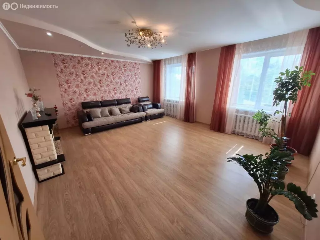 Дом в Туймазы, улица Сайфутдинова (144 м) - Фото 0