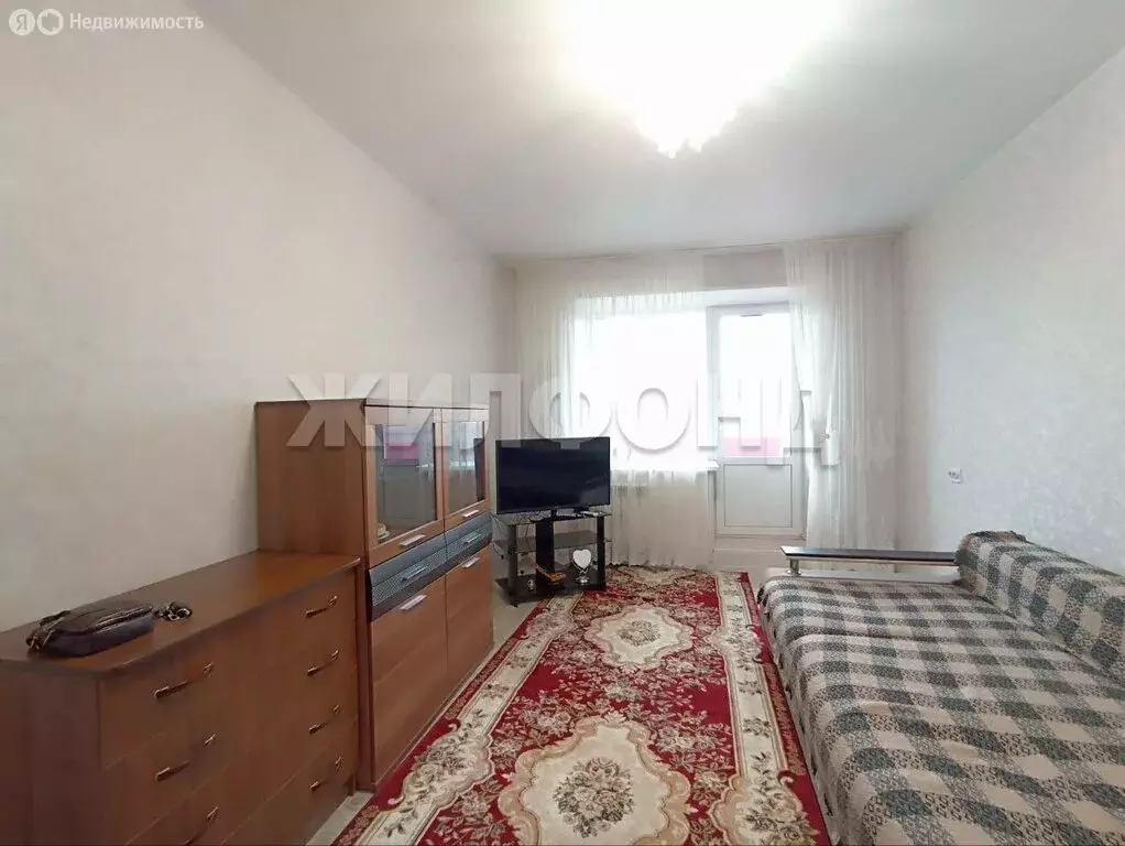 1-комнатная квартира: Абакан, улица Пушкина, 3 (37 м) - Фото 1