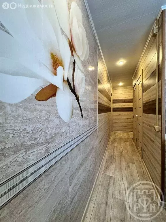 3-комнатная квартира: городской посёлок Сиверский, улица Достоевского, ... - Фото 1