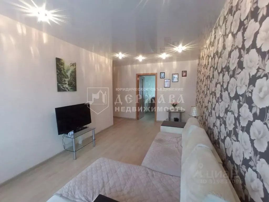 3-к кв. Кемеровская область, Кемерово Инициативная ул., 81А (60.0 м) - Фото 1