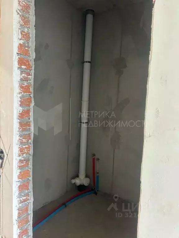 Студия Тюменская область, Тюмень ул. Игоря Комиссарова, 5 (27.5 м) - Фото 2