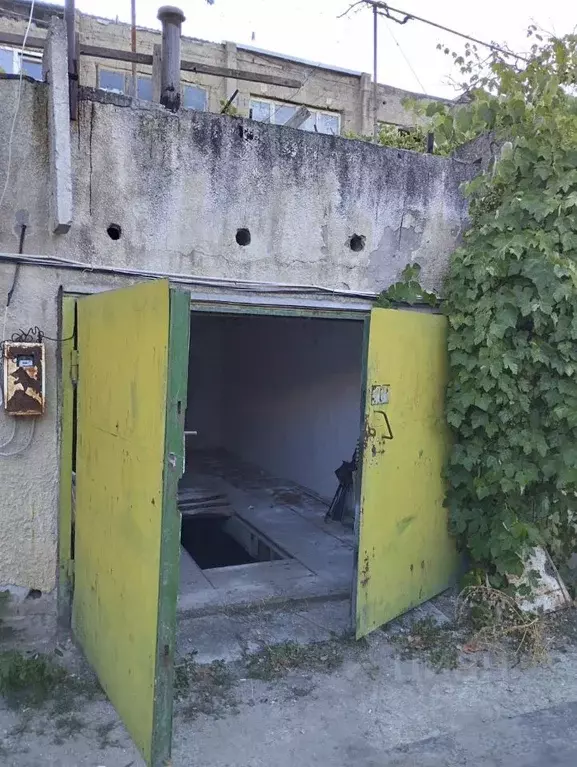 Гараж в Крым, Алушта ул. Октябрьская (20 м) - Фото 0