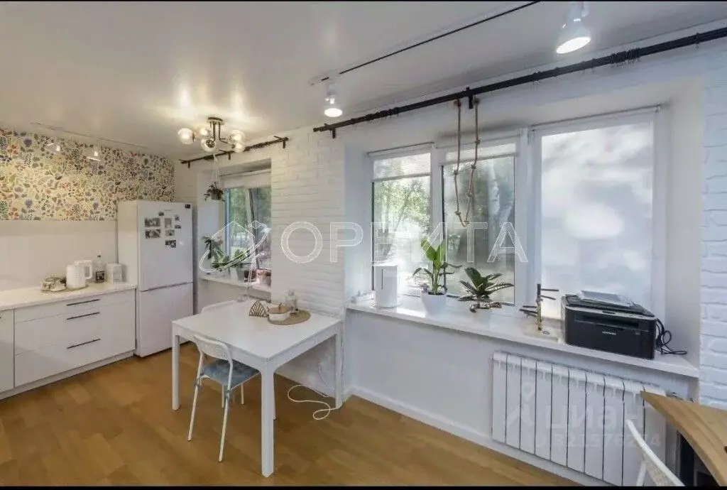 2-к кв. Тюменская область, Тюмень ул. Пермякова, 31 (46.6 м) - Фото 1