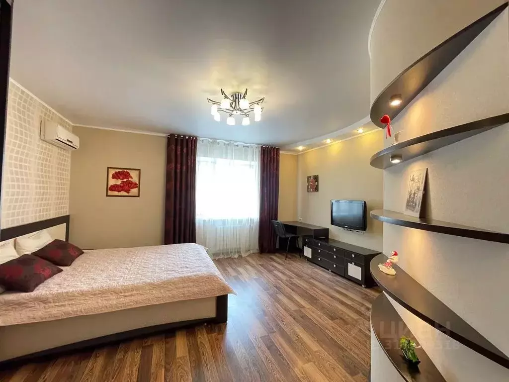 2-к кв. Татарстан, Казань ул. Адоратского, 1 (89.0 м) - Фото 1