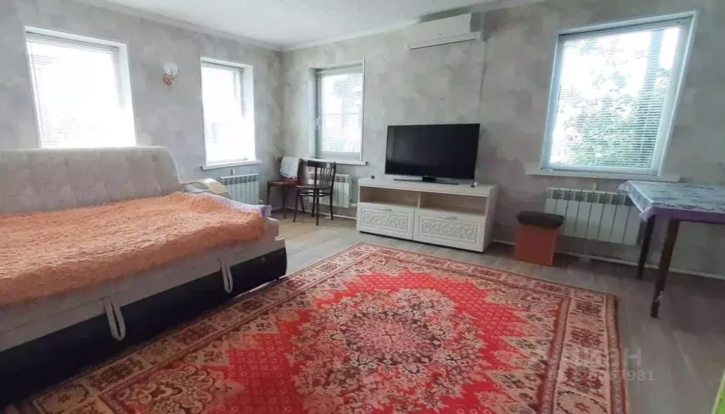 Дом в Оренбургская область, Бузулукский район, Колтубановский ... - Фото 0