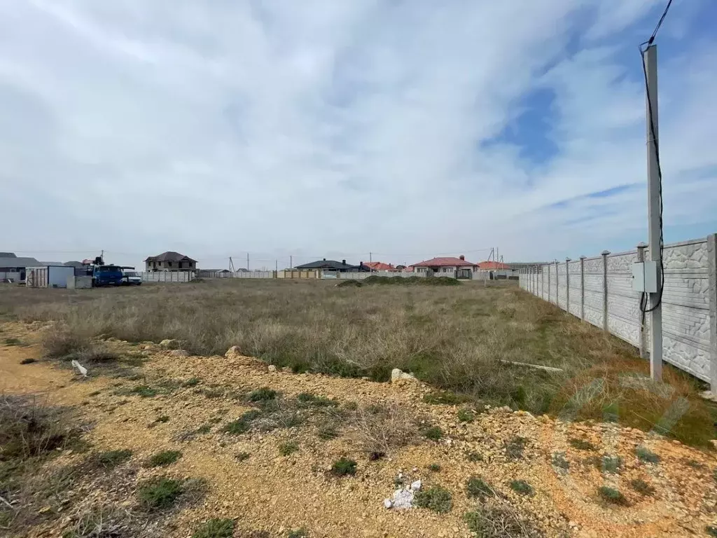 Участок в Крым, Сакский район, с. Уютное  (8.71 сот.) - Фото 1