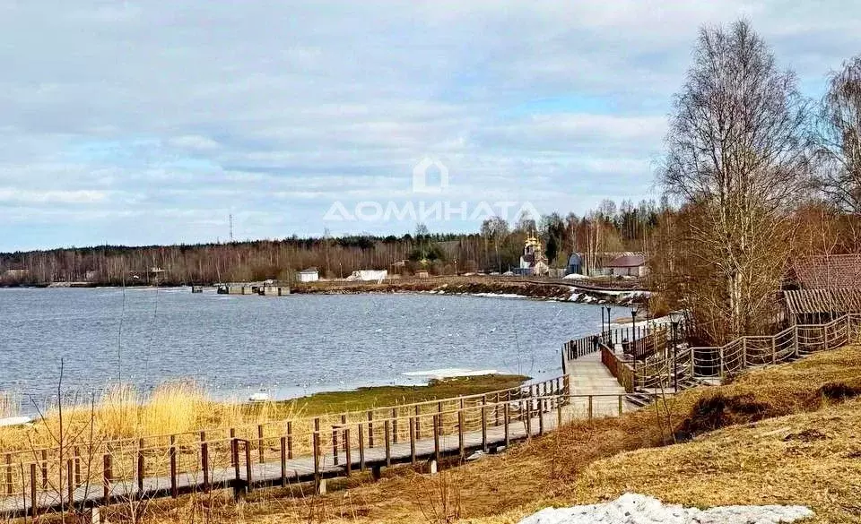 Участок в Ленинградская область, Лодейное поле ул. Коммунаров, 22 ... - Фото 0