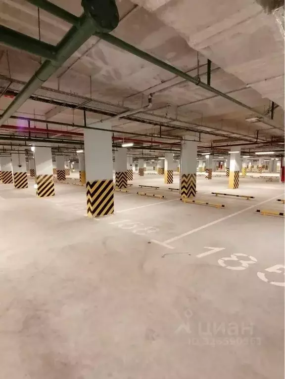 Гараж в Московская область, Ленинский городской округ, пос. Битца ... - Фото 1