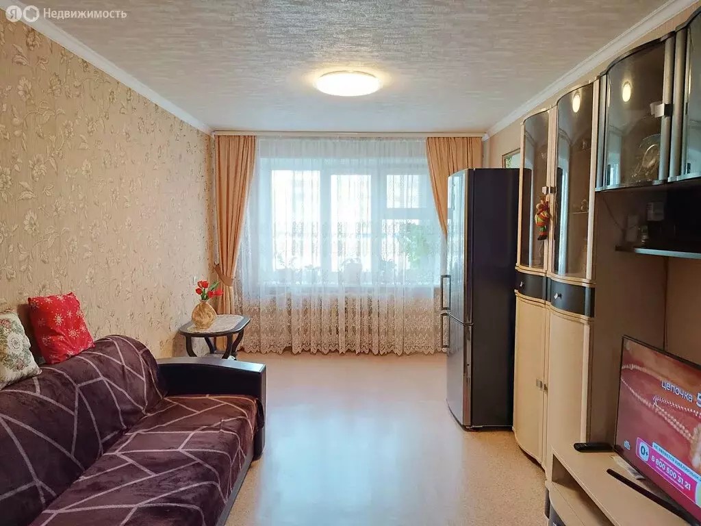 3-комнатная квартира: Чебоксары, проспект 9-й Пятилетки, 15 (71 м) - Фото 1