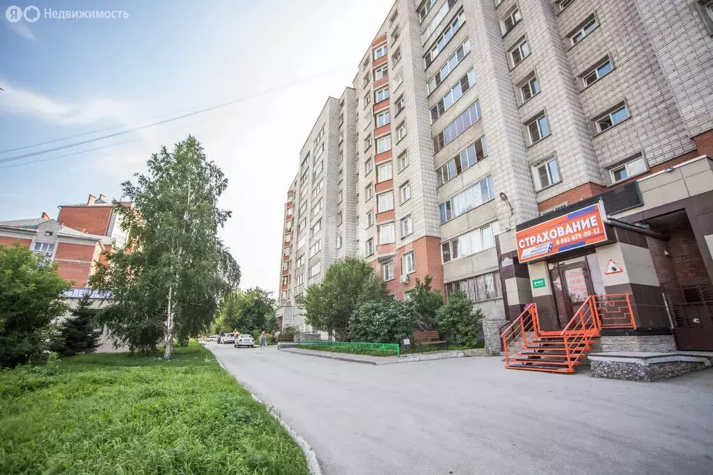 4-комнатная квартира: Бердск, микрорайон Северный, 20 (80 м) - Фото 1