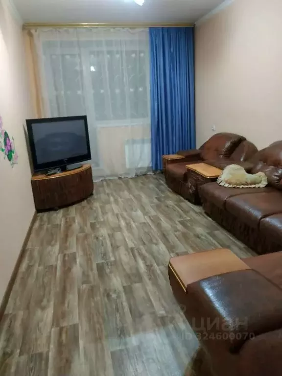 1-к кв. Хакасия, Абакан Хакасская ул., 167 (43.0 м) - Фото 1