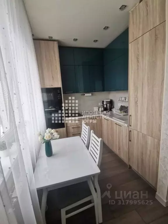 1-к кв. Ханты-Мансийский АО, Ханты-Мансийск Югорская ул., 17 (54.1 м) - Фото 0