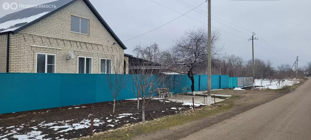 Дом в станица Бесскорбная, Первомайская улица, 27 (130 м) - Фото 0