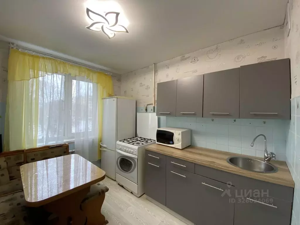 3-к кв. Оренбургская область, Оренбург Салмышская ул., 25 (65.0 м) - Фото 1