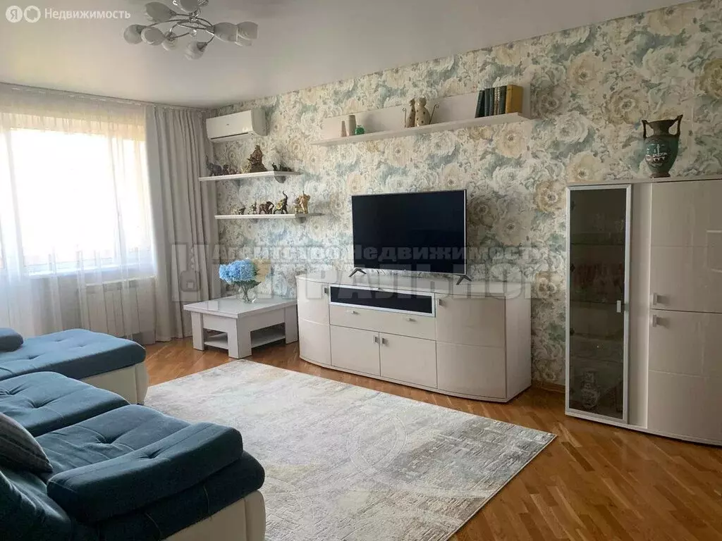 2-комнатная квартира: Смоленск, улица Кирова, 22Д (67.8 м) - Фото 1