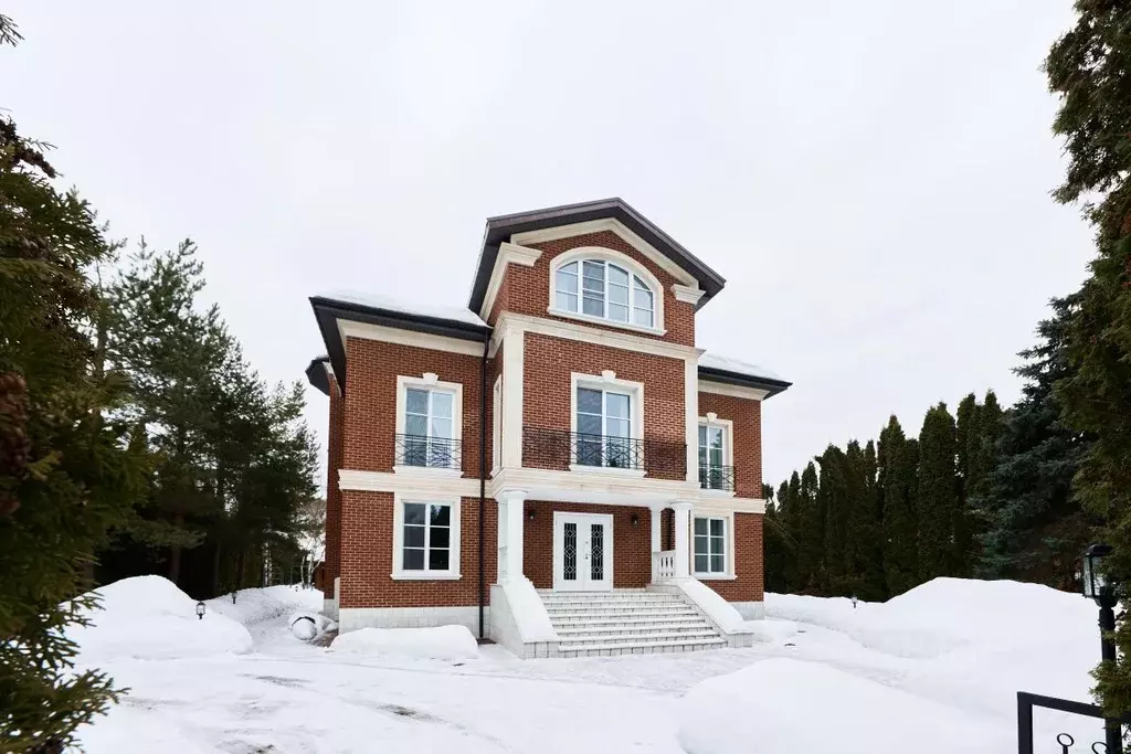 Коттедж в Московская область, Одинцовский городской округ, д. ... - Фото 1