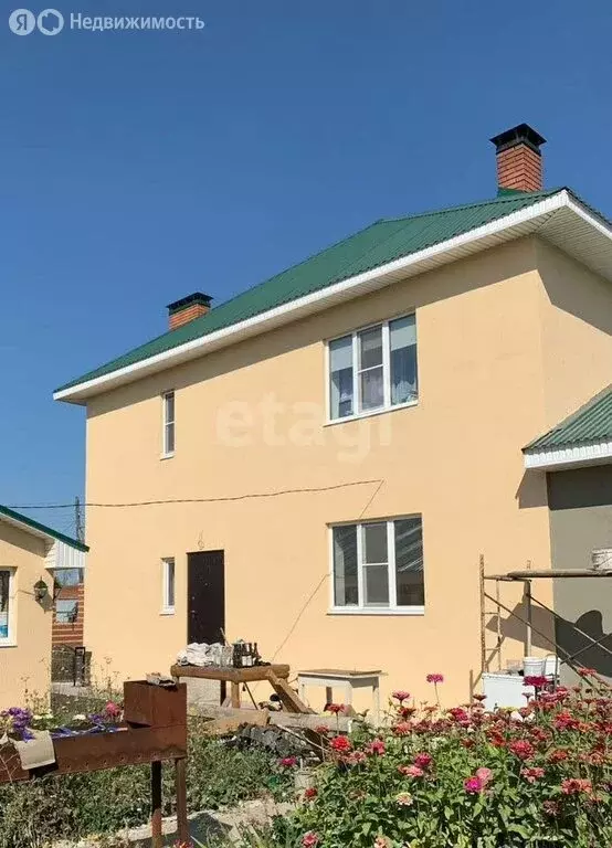 Дом в село Узюково, 6-й проезд (180 м) - Фото 0