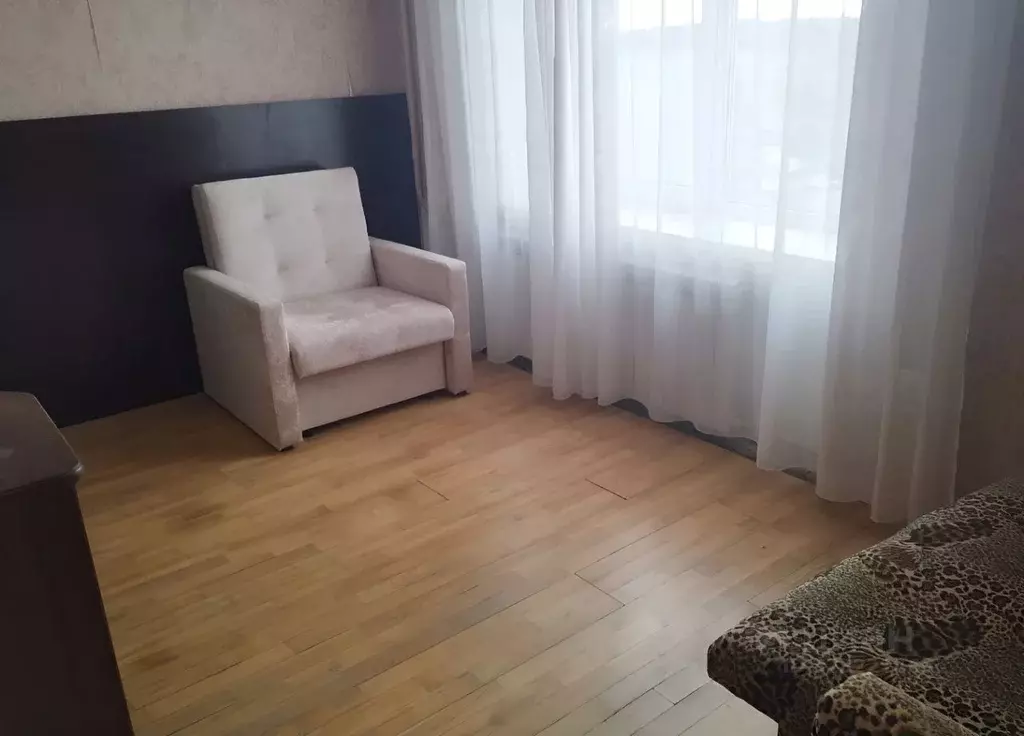 Комната Ленинградская область, Гатчина ул. Рощинская, 19 - Фото 1