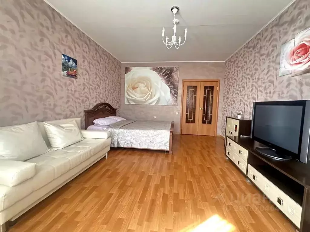 1-к кв. Тюменская область, Тюмень ул. Циолковского, 9 (46.0 м) - Фото 0