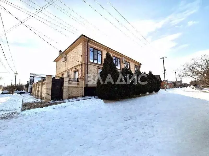 Дом в Краснодарский край, Ейск Морская ул. (350 м) - Фото 1