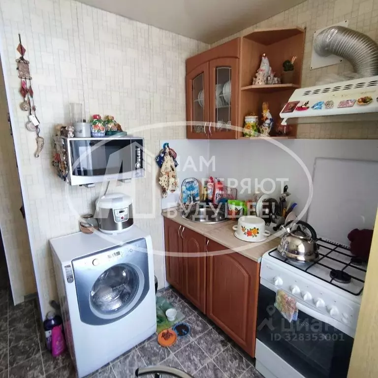 2-к кв. Пермский край, Губаха Октябрьский просп., 11А (48.1 м) - Фото 2