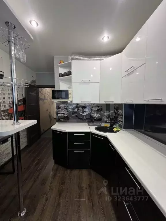 2-к кв. Ямало-Ненецкий АО, Новый Уренгой Юбилейный мкр, 3/2А (56.1 м) - Фото 2