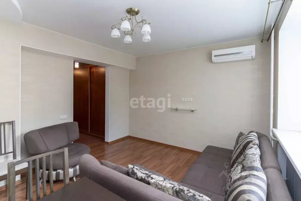 2-к кв. Тюменская область, Тюмень ул. Прокопия Артамонова, 5 (94.6 м) - Фото 2