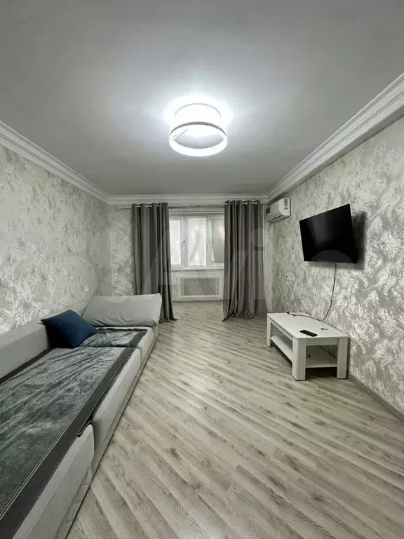 2-к. квартира, 60 м, 2/5 эт. - Фото 0