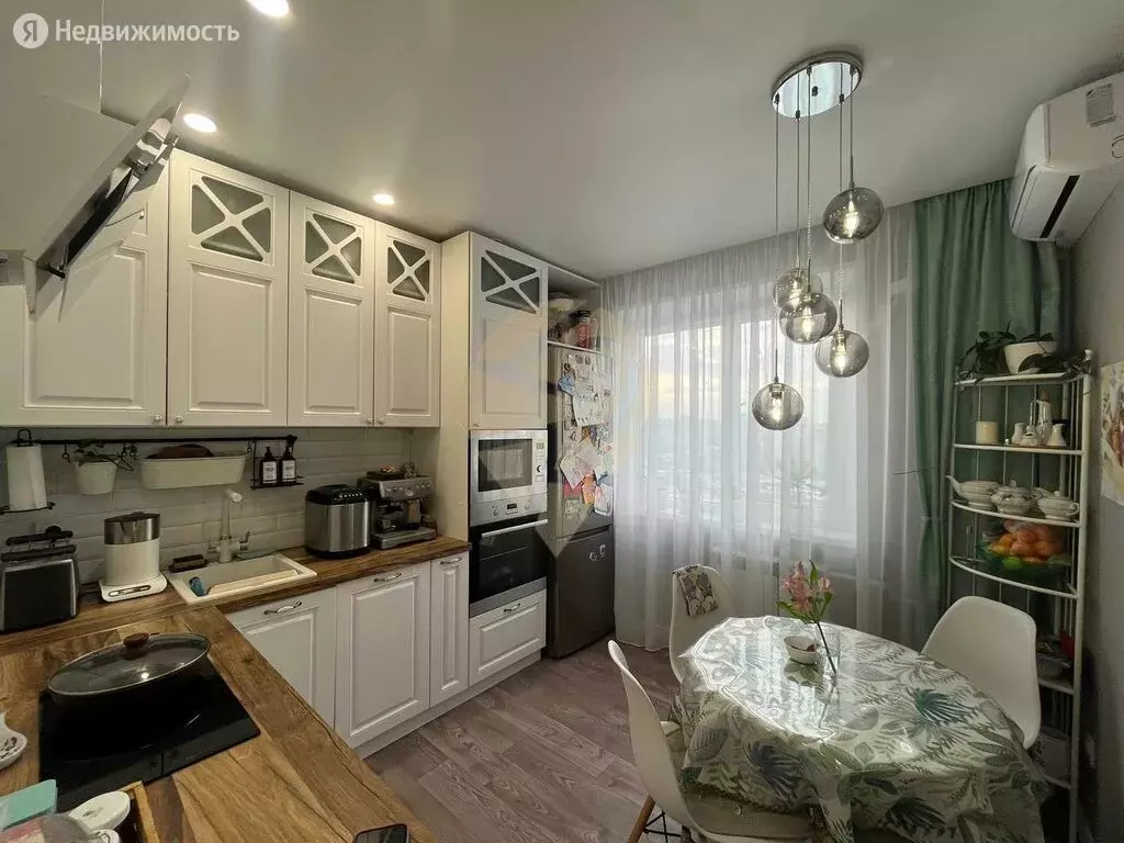 3-комнатная квартира: Старый Оскол, микрорайон Королёва, 8 (62.5 м) - Фото 0