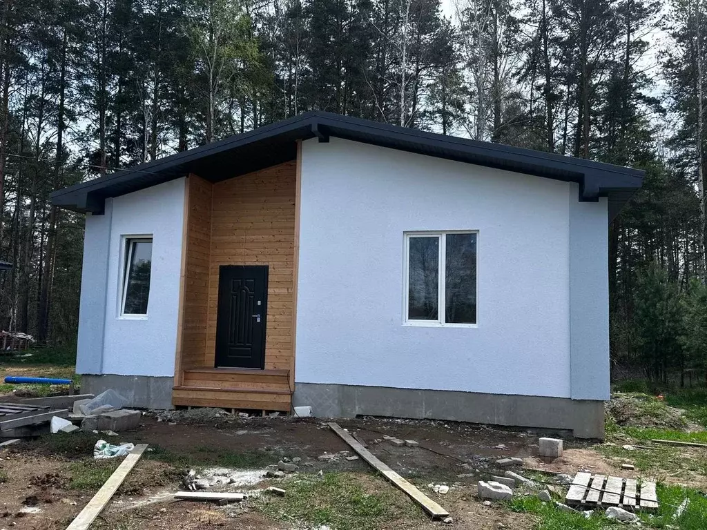 Дом в Свердловская область, Екатеринбург муниципальное образование, с. ... - Фото 0