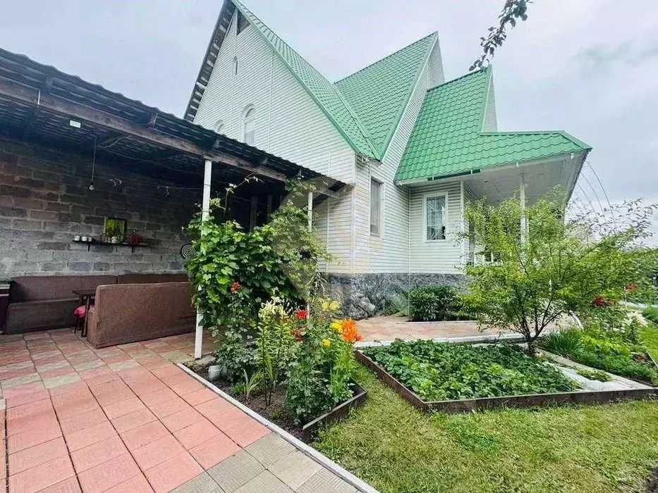 Дом в Белгородская область, Старый Оскол Белгородская ул., 5Б (217 м) - Фото 0