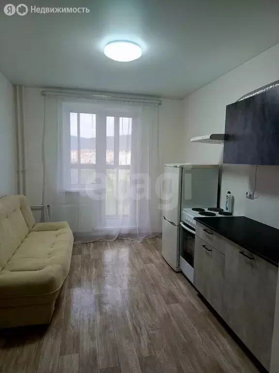 1-комнатная квартира: Миасс, улица Кирова, 86 (35 м) - Фото 1