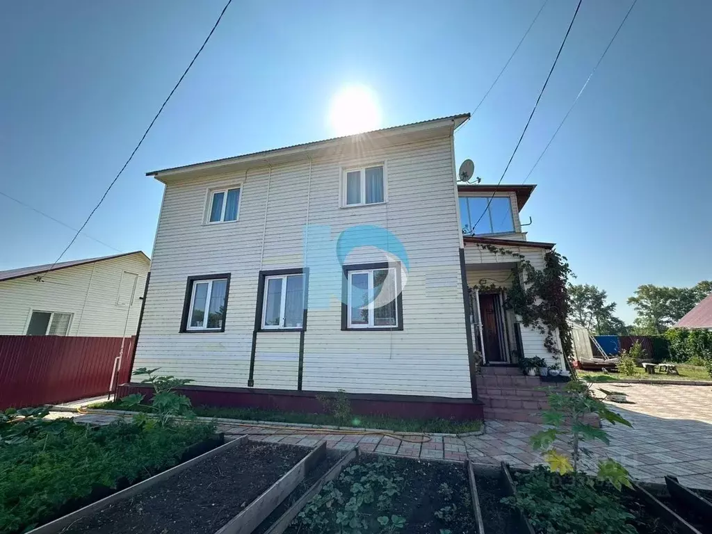 Дом в Башкортостан, с. Иглино ул. Ленина, 2 (205 м) - Фото 1