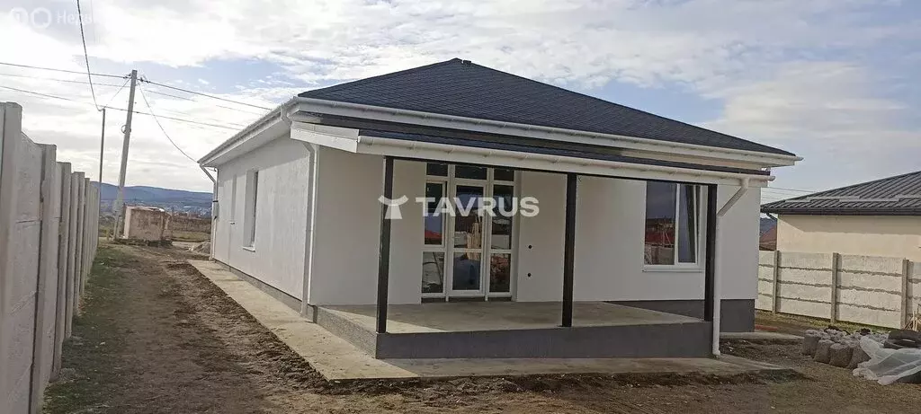 Дом в Симферопольский район, село Доброе (150 м) - Фото 1