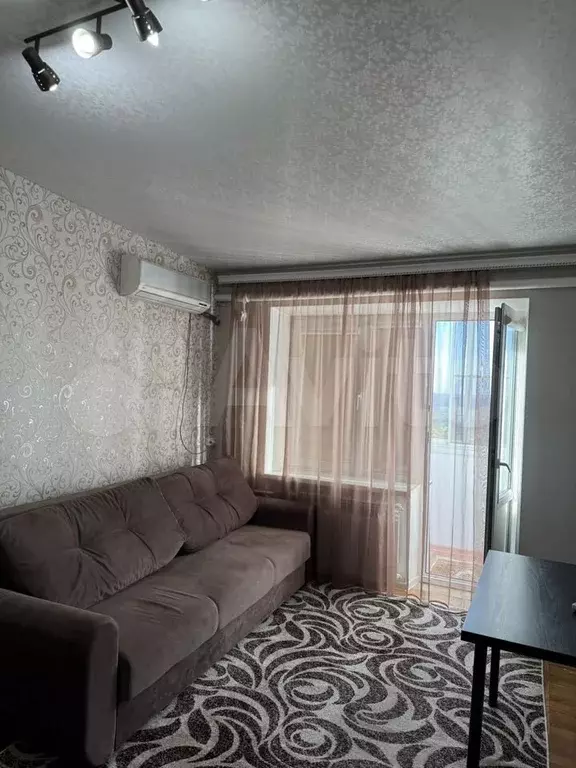 1-к. квартира, 30 м, 4/4 эт. - Фото 0