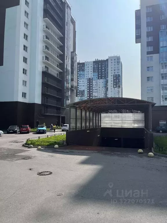 Гараж в Санкт-Петербург Комендантский просп., 71 (18 м) - Фото 1
