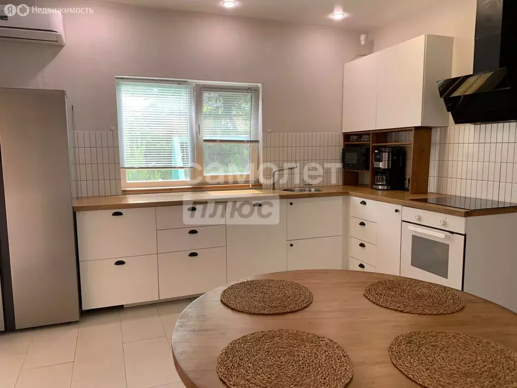 Дом в Новосибирск, улица Советской Сибири, 24 (90 м) - Фото 0