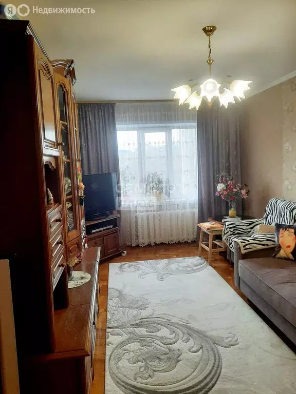 3-комнатная квартира: Курск, улица Майский Бульвар, 24 (72.2 м) - Фото 1